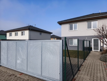 Prodej bytu 3+kk v osobním vlastnictví 76 m², Polerady