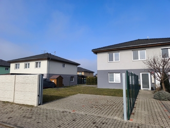 Prodej bytu 3+kk v osobním vlastnictví 76 m², Polerady