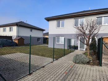 Prodej bytu 3+kk v osobním vlastnictví 76 m², Polerady