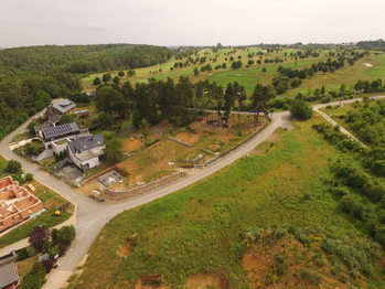 Prodej pozemku 1666 m², Vysoký Újezd