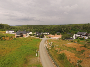 Prodej pozemku 1666 m², Vysoký Újezd