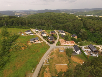 Prodej pozemku 1666 m², Vysoký Újezd