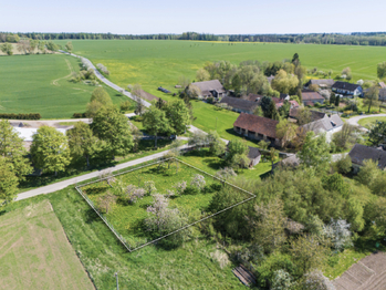 Prodej pozemku 1102 m², Chrtníč