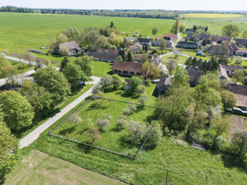 Prodej pozemku 1102 m², Chrtníč