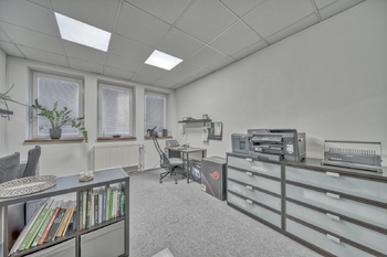 Pronájem kancelářských prostor 17 m², Chlumec nad Cidlinou