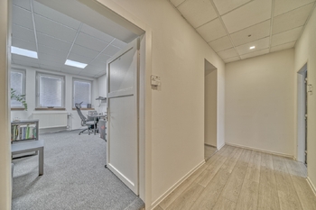 Pronájem kancelářských prostor 17 m², Chlumec nad Cidlinou