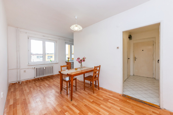 Prodej bytu 3+1 v osobním vlastnictví 76 m², Praha 4 - Záběhlice