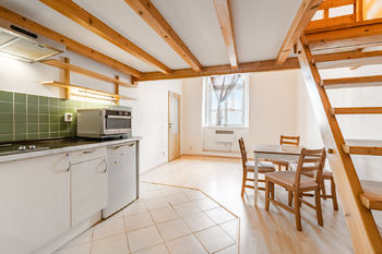 Prodej bytu 2+kk v osobním vlastnictví 37 m², Praha 5 - Smíchov