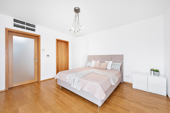 Pronájem bytu 2+kk v osobním vlastnictví 99 m², Praha 3 - Žižkov