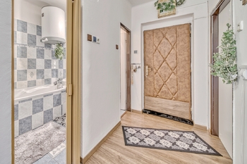 Prodej bytu 3+1 v osobním vlastnictví 64 m², Mukařov