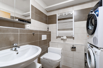 Prodej bytu 1+kk v osobním vlastnictví 32 m², Hostivice