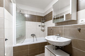 Prodej bytu 1+kk v osobním vlastnictví 32 m², Hostivice