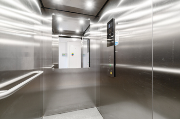 Prodej bytu 1+kk v osobním vlastnictví 32 m², Hostivice