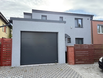 Prodej domu 390 m², Velké Přílepy