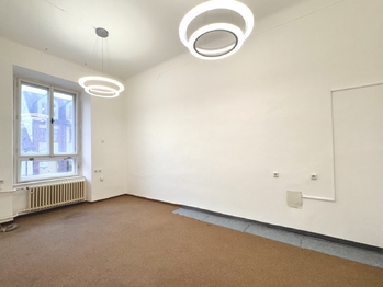 Prodej kancelářských prostor 2126 m², Kyjov