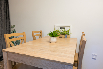 Prodej pozemku 2025 m², Vonoklasy