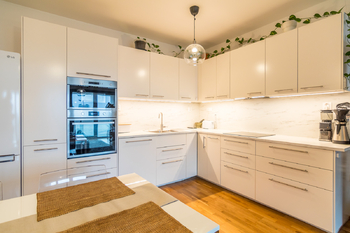 Prodej bytu 3+kk v osobním vlastnictví 96 m², Praha 8 - Karlín