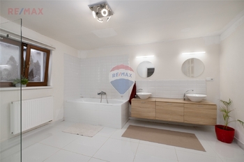 Prodej bytu 4+kk v osobním vlastnictví 675 m², Příbor