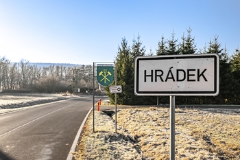 Prodej pozemku 3970 m², Hrádek