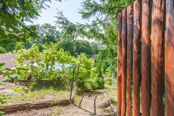 Prodej pozemku 738 m², Lom