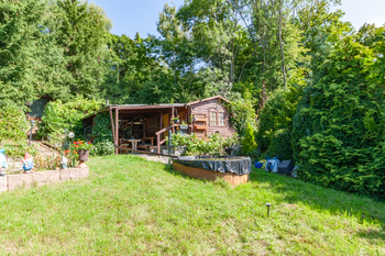 Prodej pozemku 738 m², Lom