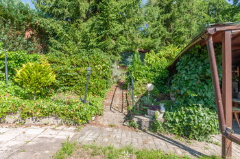 Prodej pozemku 738 m², Lom