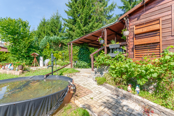 Prodej pozemku 738 m², Lom