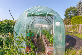 Prodej pozemku 738 m², Lom