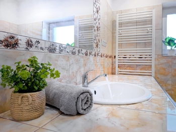 Prodej pozemku 3066 m², Libež