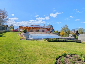 Prodej pozemku 3066 m², Libež