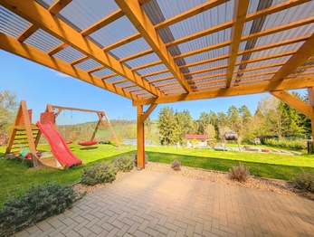Prodej pozemku 3066 m², Libež