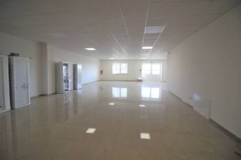 Pronájem obchodních prostor 190 m², Rostoklaty