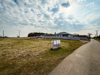 Prodej pozemku 1519 m², Modřovice