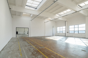 Pronájem výrobních prostor 1273 m², Otrokovice