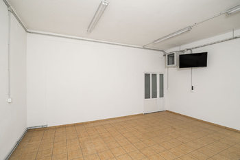 Pronájem výrobních prostor 1273 m², Otrokovice