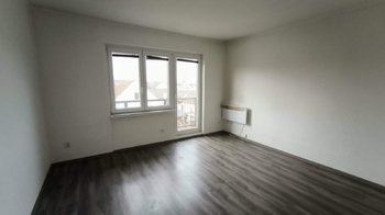 Prodej bytu 3+1 v osobním vlastnictví 64 m², Petrohrad