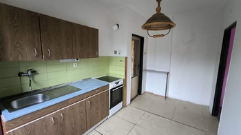 Prodej bytu 3+1 v osobním vlastnictví 64 m², Petrohrad