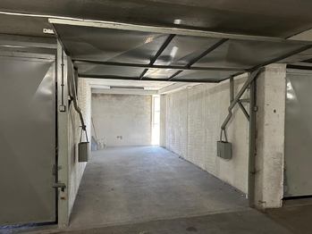 Pronájem garáže 1549 m², Praha 6 - Liboc