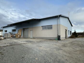 Pronájem skladovacích prostor 415 m², Rašovice