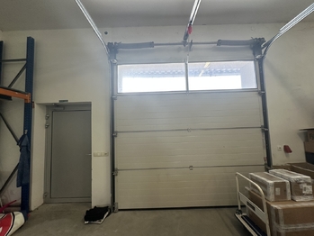 Pronájem skladovacích prostor 415 m², Rašovice