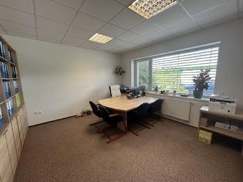 Pronájem skladovacích prostor 415 m², Rašovice