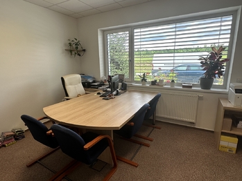 Pronájem skladovacích prostor 415 m², Rašovice