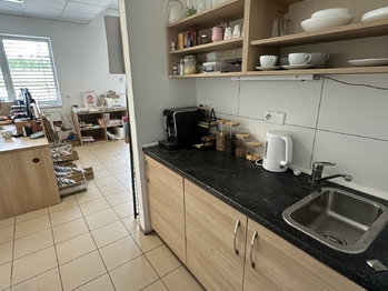 Pronájem skladovacích prostor 415 m², Rašovice