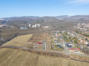 Prodej pozemku 938 m², Lom