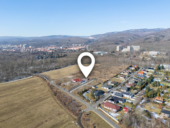 Prodej pozemku 938 m², Lom