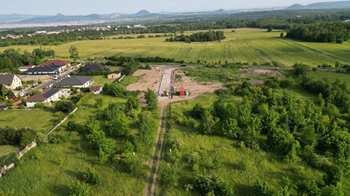 Prodej pozemku 830 m², Lom