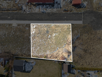 Prodej pozemku 830 m², Lom