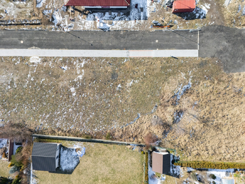 Prodej pozemku 830 m², Lom