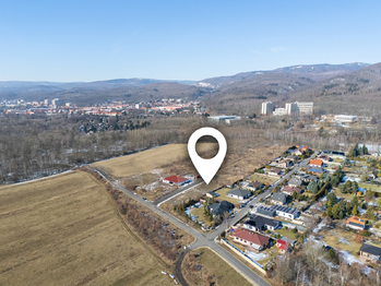 Prodej pozemku 830 m², Lom