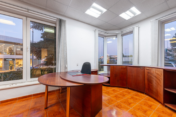 kancelář - Pronájem obchodních prostor 600 m², Průhonice